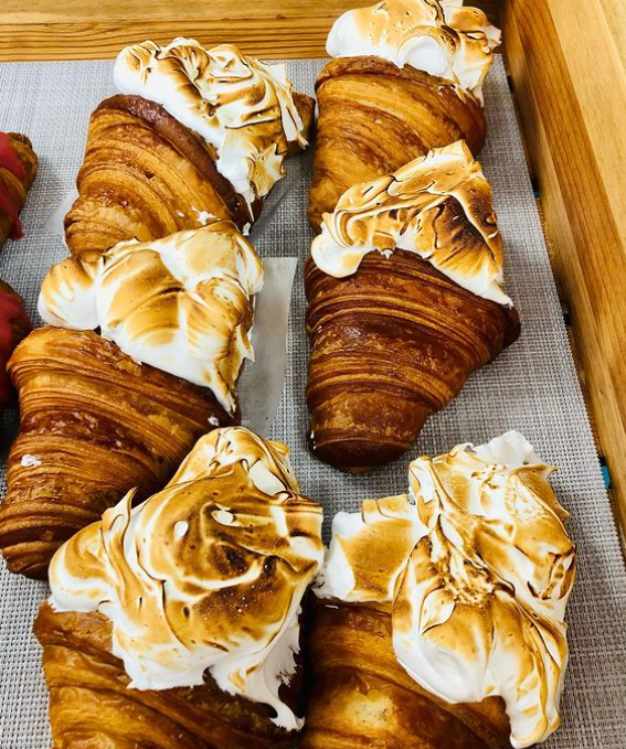 Croissant con merengue